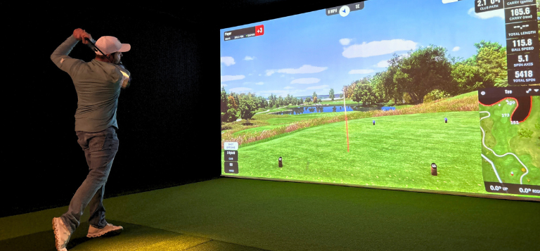 GOLF 365 HANG 10 ENTERTAINMENT LOUNGE GRAPHICS FEATURE