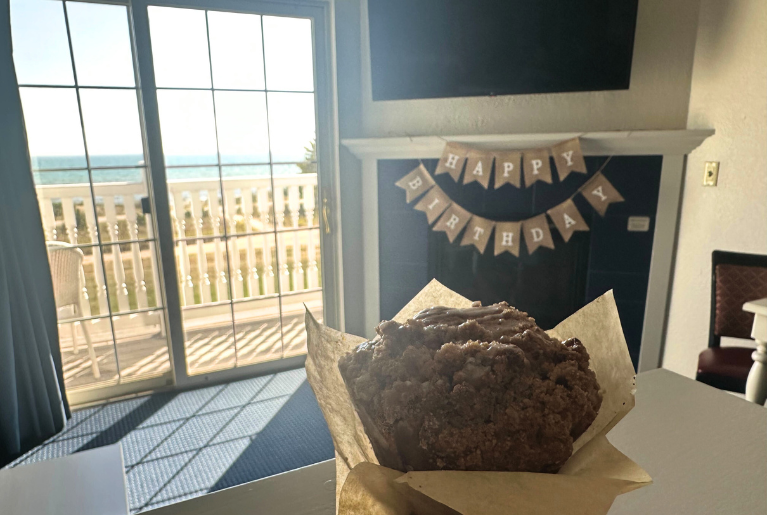 THE BIRTHDAY SURPRISE PACKAGE AMENITY